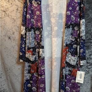 LuLaRoe Blue and White Patterned Top